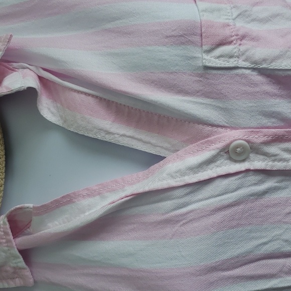 Beachlunchlounge stripped vneck button down - Picture 8 of 14